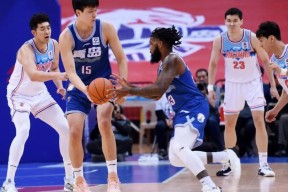 今晚CBA季后赛传出新动向，费城76人遗憾出局，管理层表态——目标明确，资深球员宣示担当的简单介绍