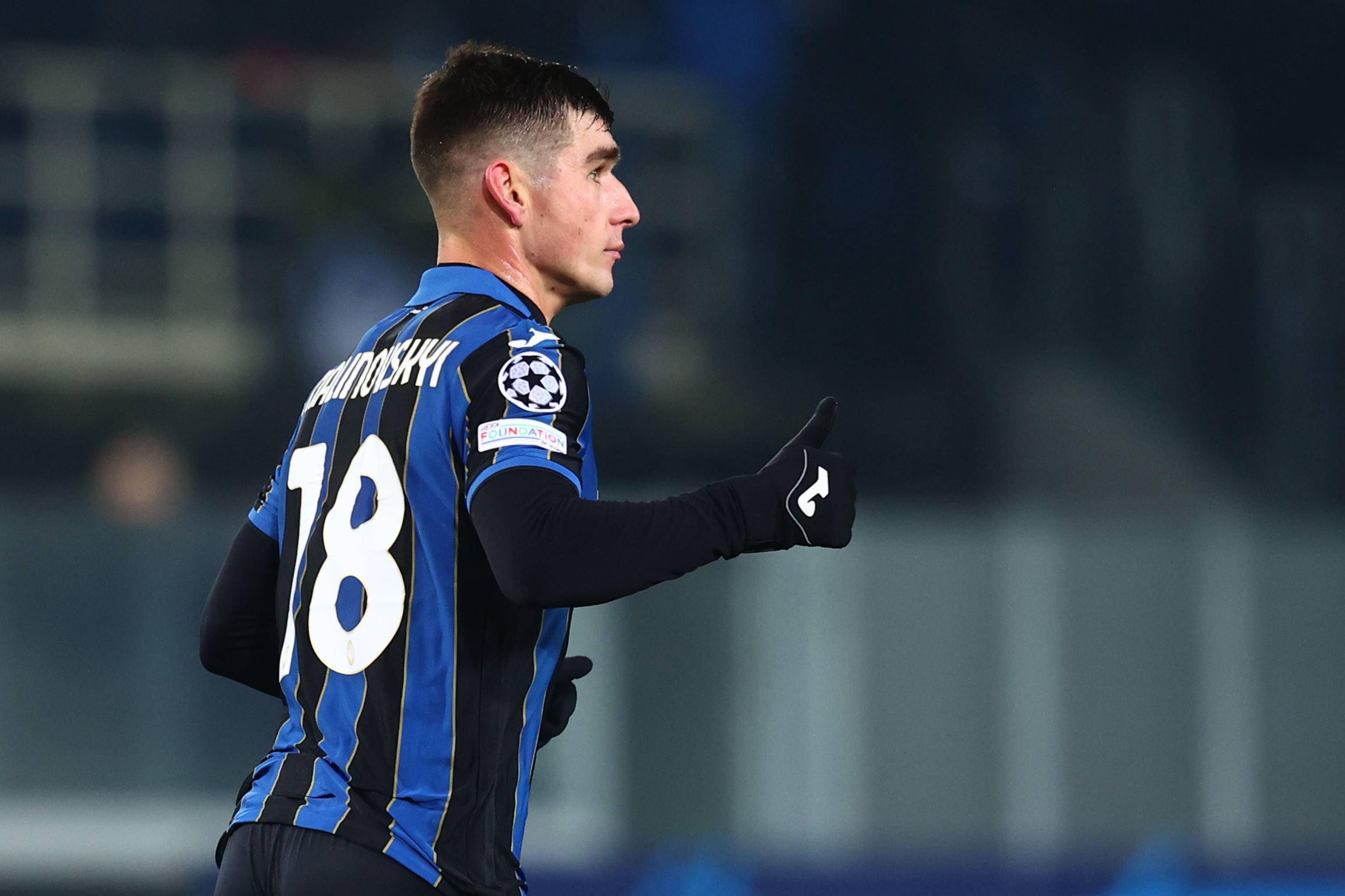 关于比利亚雷亚尔训练开放日；集结日完成体检引欢呼；欧篮联在即；赛程密集仍需轮换的信息